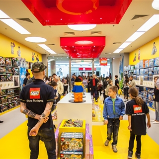 LEGO® Store Show - Galéria - Lego Store® Allee boltnyitás